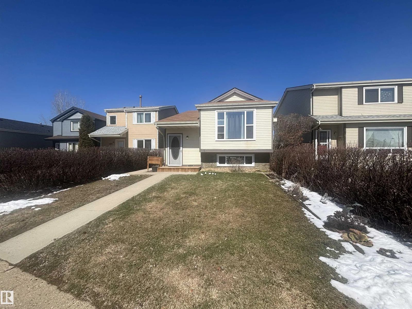 104 BIRCH DR, Gibbons - 3 bedroom Detached Single Family for sale