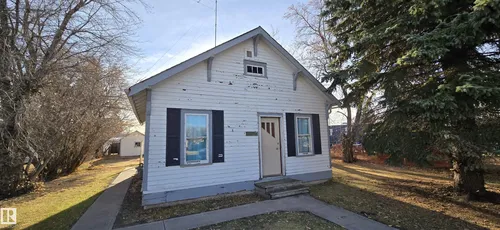 5109 50 ST, Lavoy - $95,000