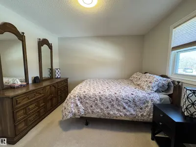 Interior photo 4 of 5027 51 AV