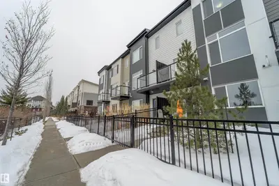 Interior photo 1 of #117 804 WELSH DR SW