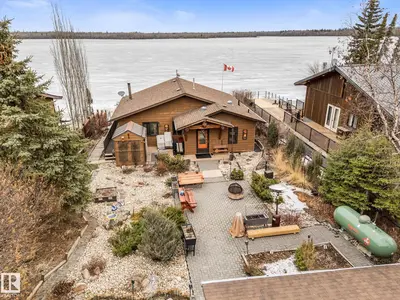 Interior photo 1 of 5039 6 St