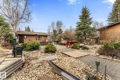 Interior photo 2 of 5039 6 St