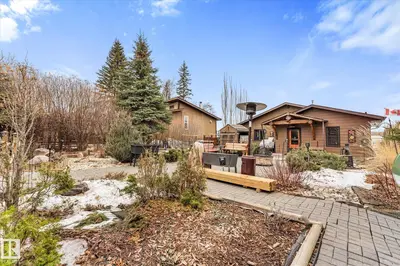 Interior photo 4 of 5039 6 St