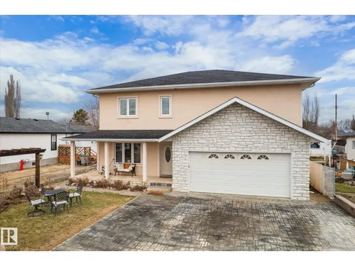 5016 44 Ave, Calmar - $469,000