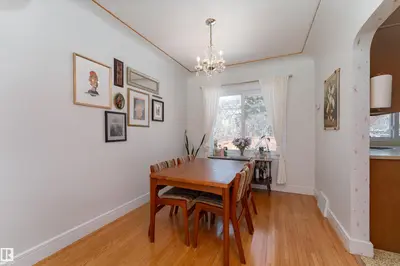 Interior photo 3 of 9852 86 AV NW