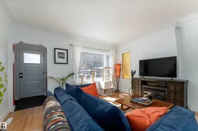 Interior photo 1 of 9852 86 AV NW