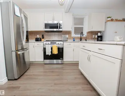 Interior photo 3 of #38 85 SPRUCE VILLAGE DR DR