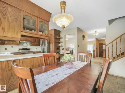 Interior photo 4 of 6106 37A AV NW