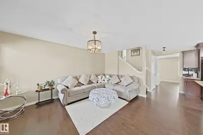 Interior photo 2 of 3609 WEIDLE BEND BN SW