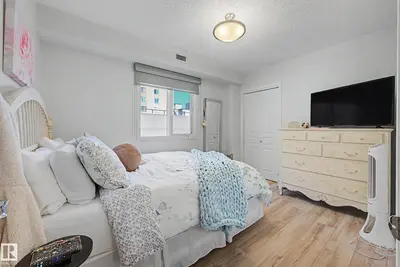 Interior photo 4 of #307 9707 106 ST NW