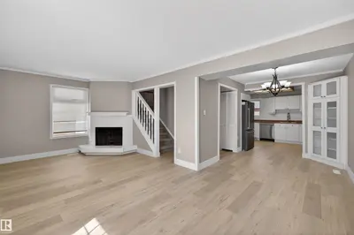 Interior photo 3 of 11 GREENFIELD ES