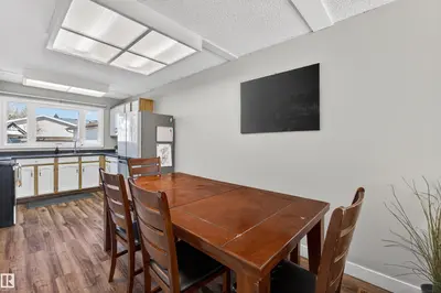 Interior photo 3 of 5420 43 AV
