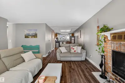 Interior photo 2 of 5420 43 AV