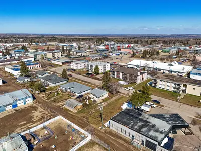 Interior photo 4 of 5124 53 ST