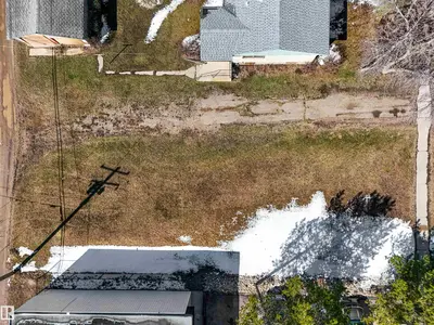 Interior photo 1 of 5124 53 ST