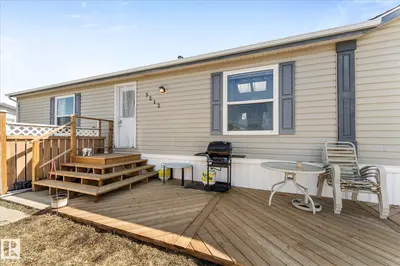 Interior photo 4 of 3212 Lakewood CL NW