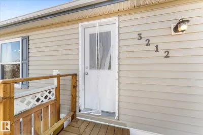 Interior photo 2 of 3212 Lakewood CL NW