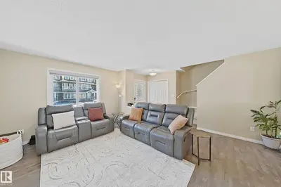 Interior photo 4 of 1328 CHAPPELLE BV SW