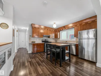 Interior photo 4 of 11345 89 ST NW