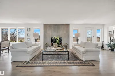 Interior photo 2 of 54522 RGE ROAD 255
