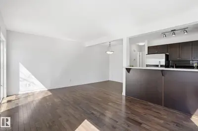 Interior photo 3 of #41 230 EDWARDS DR SW