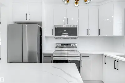 Interior photo 2 of 4238 117 AV NW