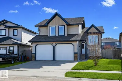 Interior photo 1 of 8008 96 Street