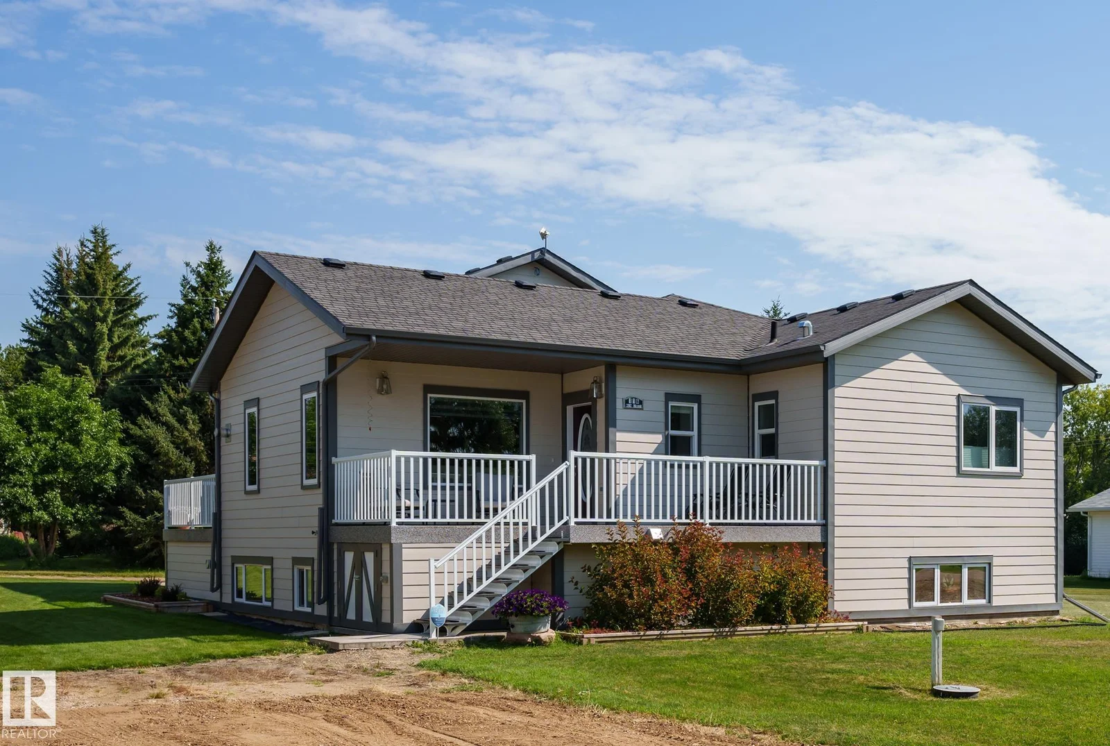 116 Main ST, Kingman - 4 bedroom Detached Single Family for sale