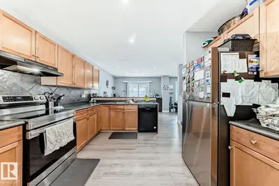 Interior photo 2 of 715 HUDSON PL NW