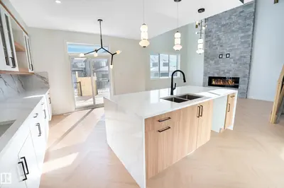 Interior photo 4 of 119 Lilac CL