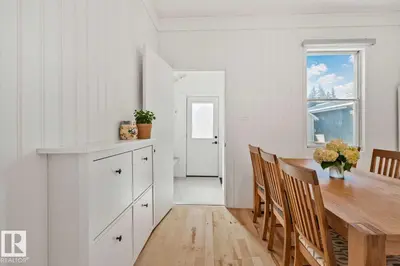 Interior photo 4 of 5015 49 AV