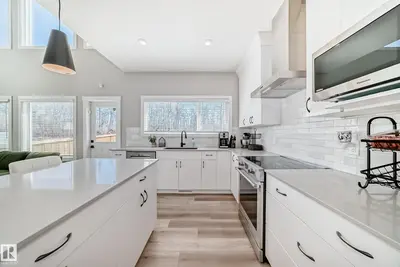 Interior photo 4 of 6259 175 AV NW