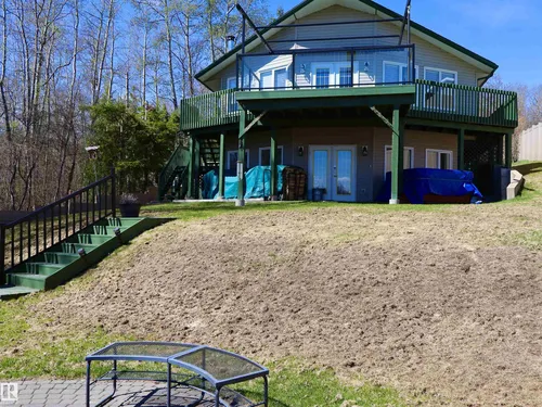66-5516 TwpRd 593A LightningBay, Rural Barrhead County - $585,000