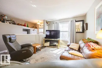 Interior photo 4 of #19 1030 CHAPPELLE BV SW