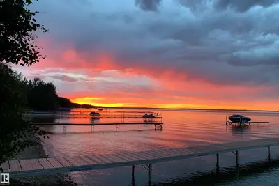 Interior photo 1 of 85 Poplar Bay