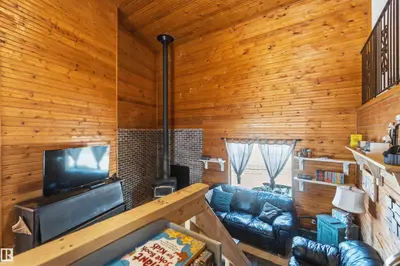 Interior photo 4 of 2 23429 Twp Rd 584