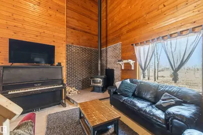 Interior photo 2 of 2 23429 Twp Rd 584