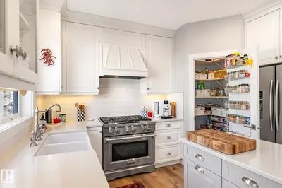 Interior photo 2 of 40 DUNFIELD CR