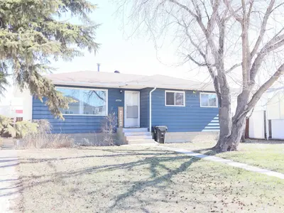 Interior photo 1 of 4934 49 Avenue