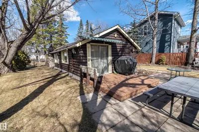 Interior photo 3 of 4828 52 ST