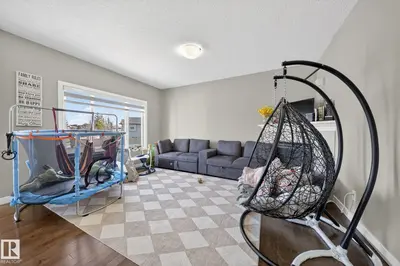 Interior photo 3 of 3639 15A ST NW
