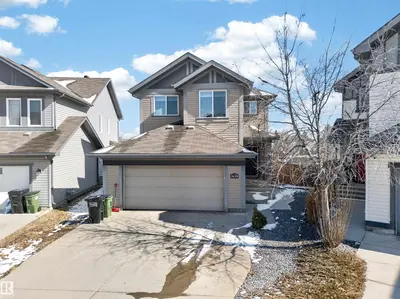 Interior photo 1 of 3639 15A ST NW