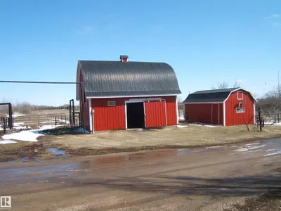 Interior photo 4 of 123064 HWY 45