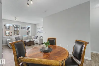 Interior photo 4 of #85 2803 JAMES MOWATT TR SW