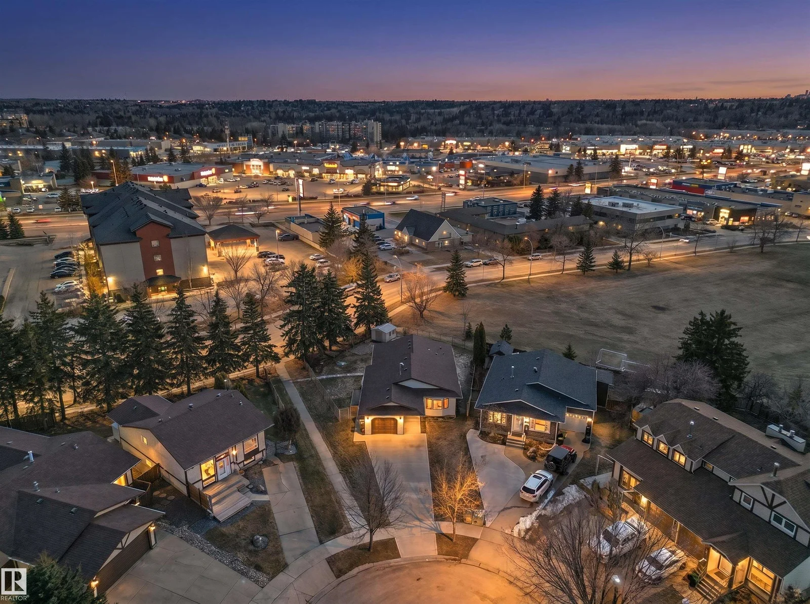 19 LOUISBOURG PL, St. Albert - 5 bedroom Detached Single Family for sale