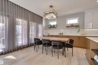 Interior photo 3 of 550 EAGLESON WD NW