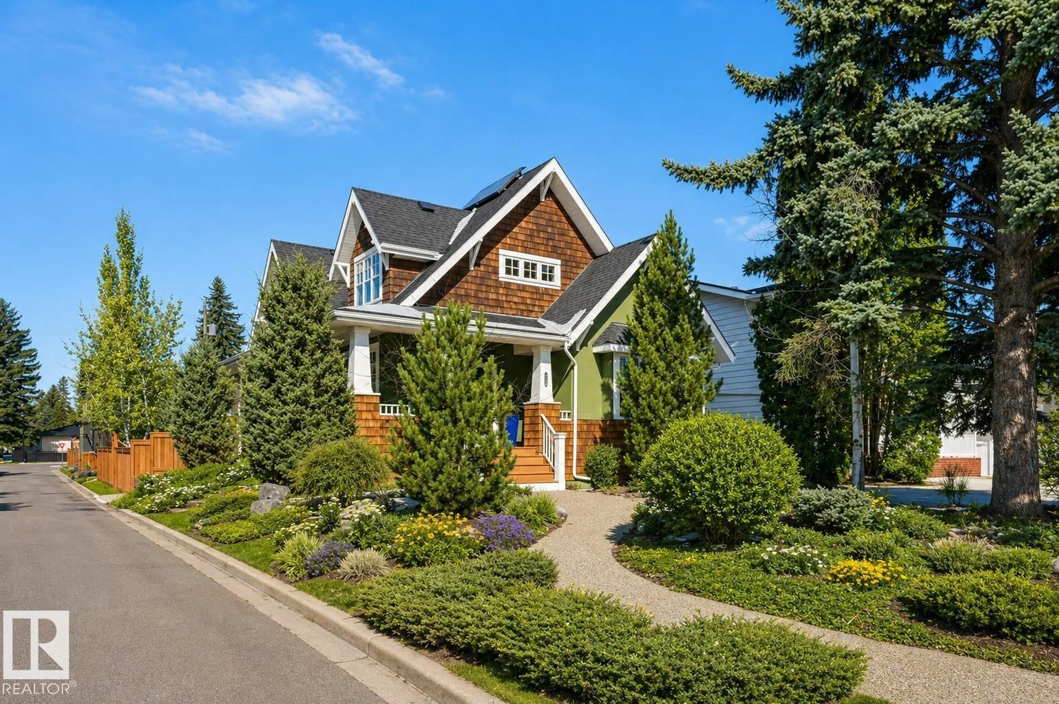 14504 MACKENZIE DR NW, Edmonton - 6 bedroom Detached Single Family for sale