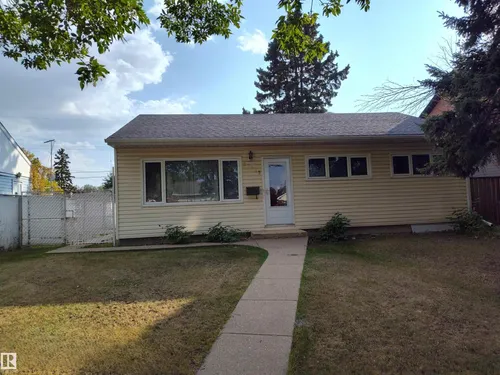 16165 109 AV NW NW, Edmonton - $319,000