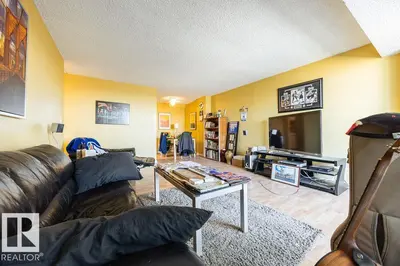 Interior photo 4 of #1702 13910 STONY PLAIN RD NW