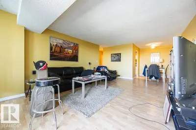 Interior photo 3 of #1702 13910 STONY PLAIN RD NW